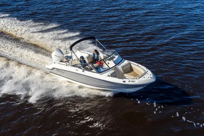Boston Whaler 210 Vantage