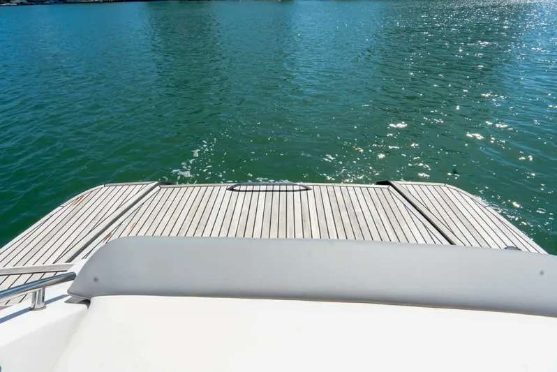  Yacht Photos Pics 2017 Four Winns H350 boat deck overlooking sparkling water.