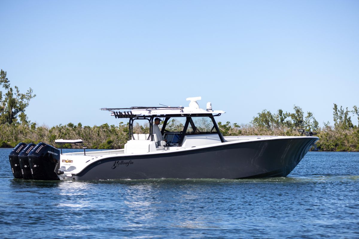 2023 Yellowfin 42 
