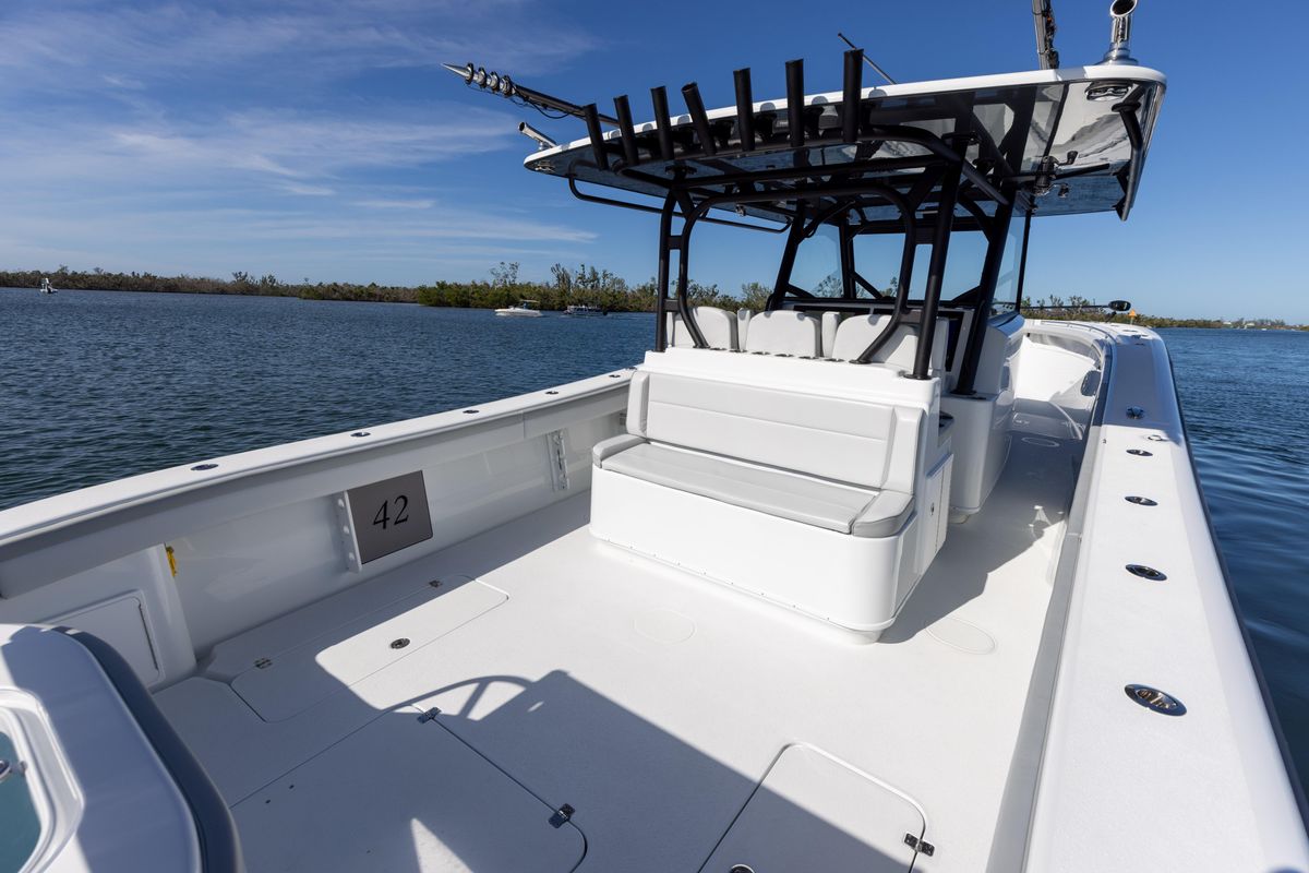 2023 Yellowfin 42 