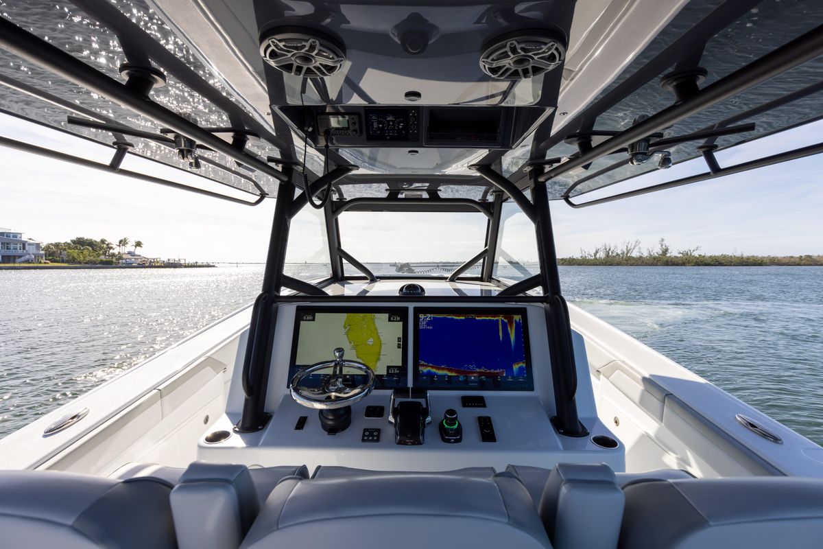2023 Yellowfin 42 