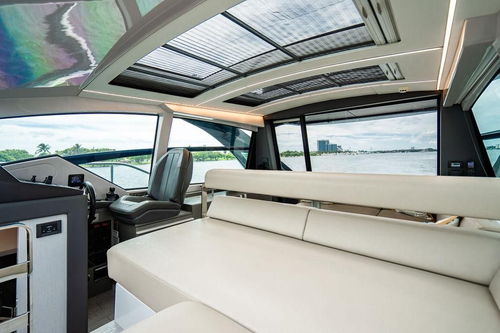 2018 Pershing 54 