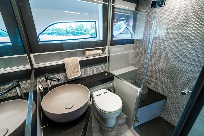 Two Bite Yacht Photos Pics 