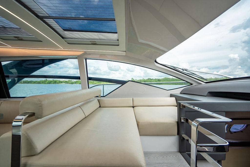 2018 Pershing 54 