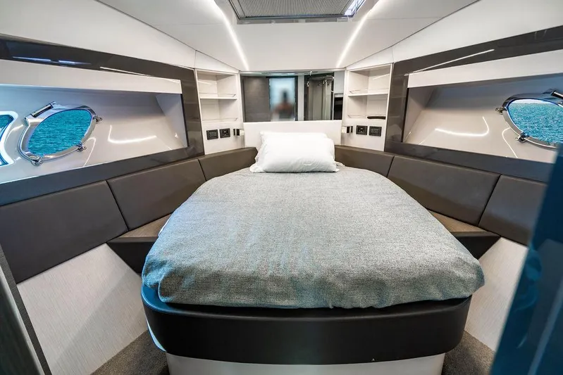 Two Bite Yacht Photos Pics 