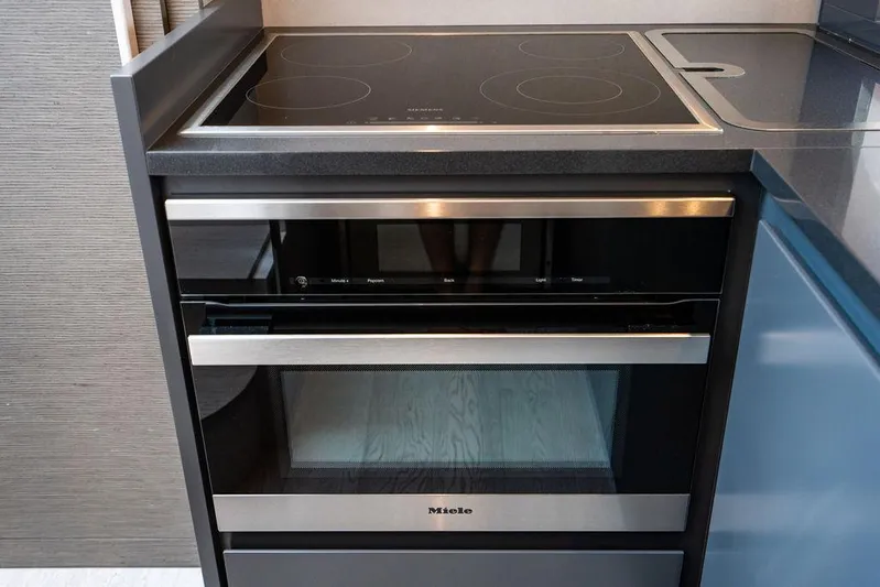 Two Bite Yacht Photos Pics 