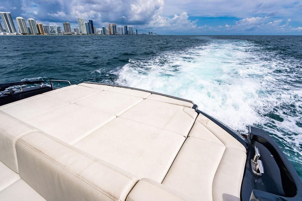 2018 Pershing 54 