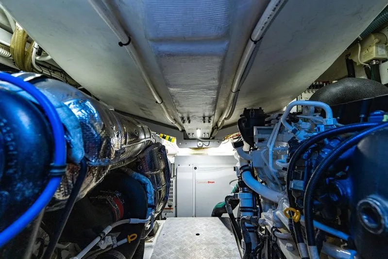 Two Bite Yacht Photos Pics 