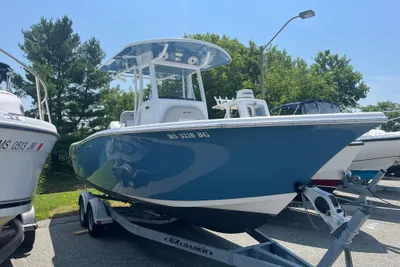 Sea Pro 239 Center Console