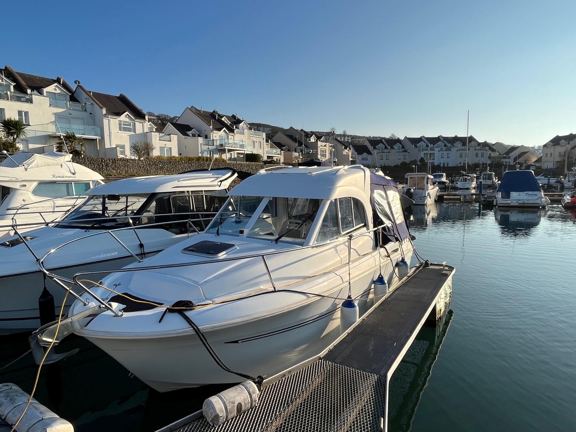 2010 Beneteau Antares 6