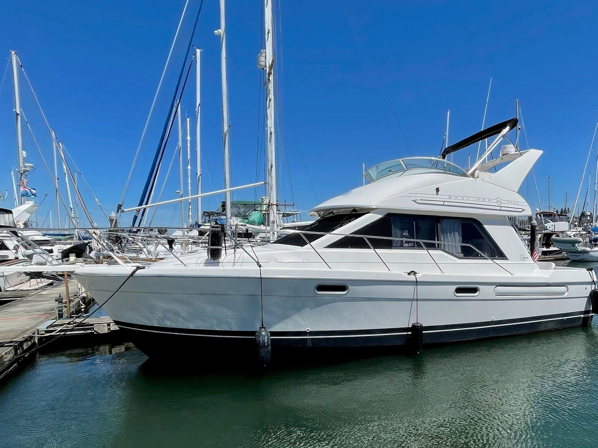 1996 Bayliner 3388 Command Bridge Motoryacht