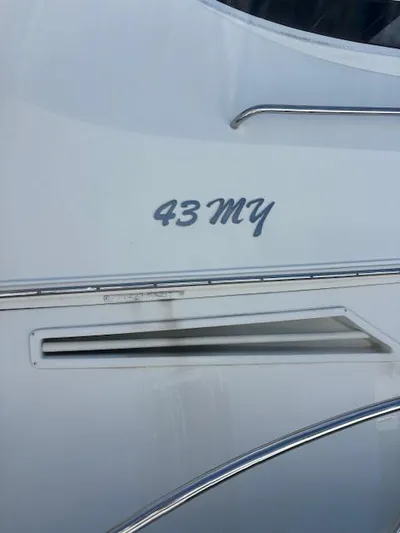  Yacht Photos Pics 2006 Carver 43 Motor Yacht exterior detail with "43 MY" lettering.