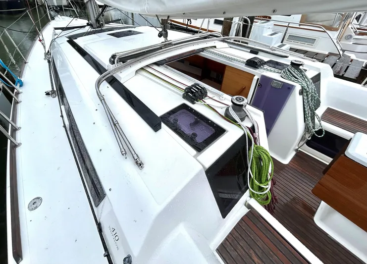 4770jg Yacht Photos Pics Dufour 410 GL 2015 sailboat deck with sleek design and modern fittings.