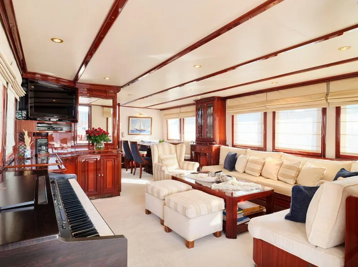 Liana H Yacht Photos Pics 