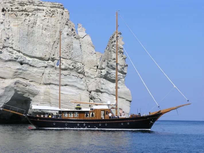 Liana H Yacht Photos Pics 