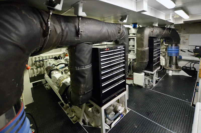 My Destiny Yacht Photos Pics 2001 DESTINY 98