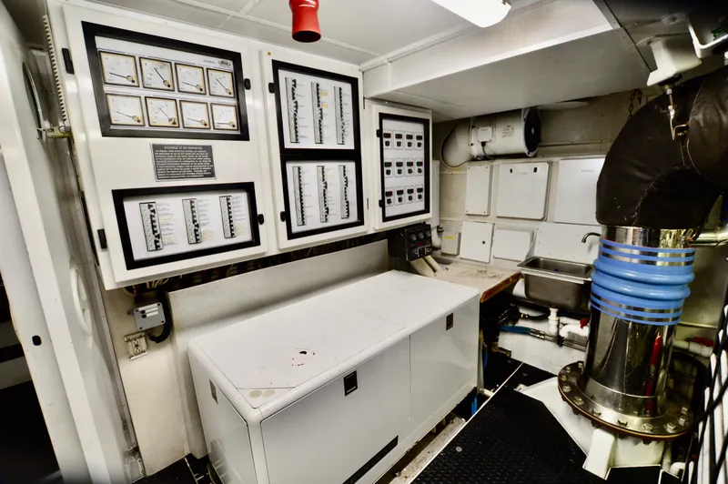 My Destiny Yacht Photos Pics 2001 DESTINY 98