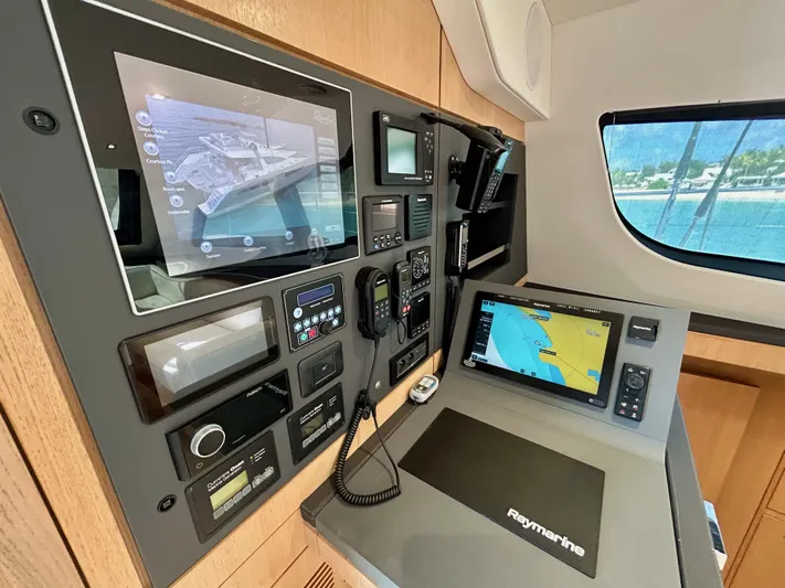 Feel So Good Yacht Photos Pics 