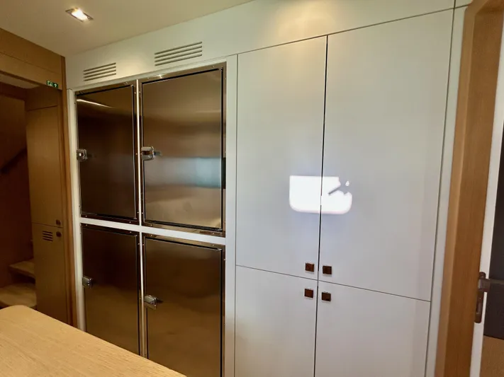 Feel So Good Yacht Photos Pics Fridges, freezers and storage