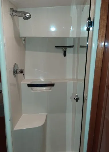 2009 Riviera 47 Yacht Photos Pics Shower area in 2009 Riviera 47 Enclosed Flybridge Series II yacht.