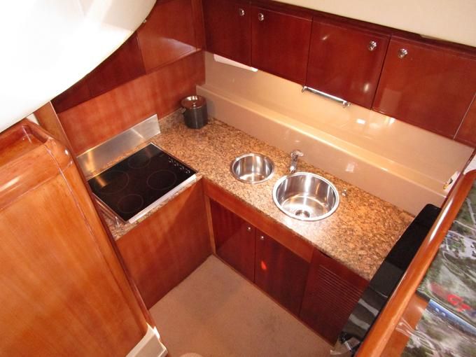 2003 Ferretti Yachts 59 