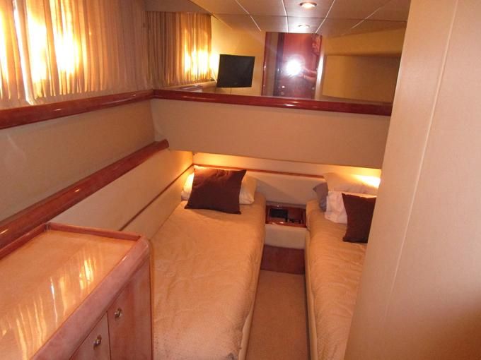 2003 Ferretti Yachts 59 