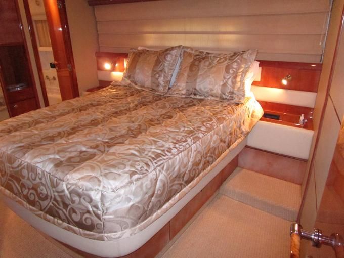 2003 Ferretti Yachts 59 