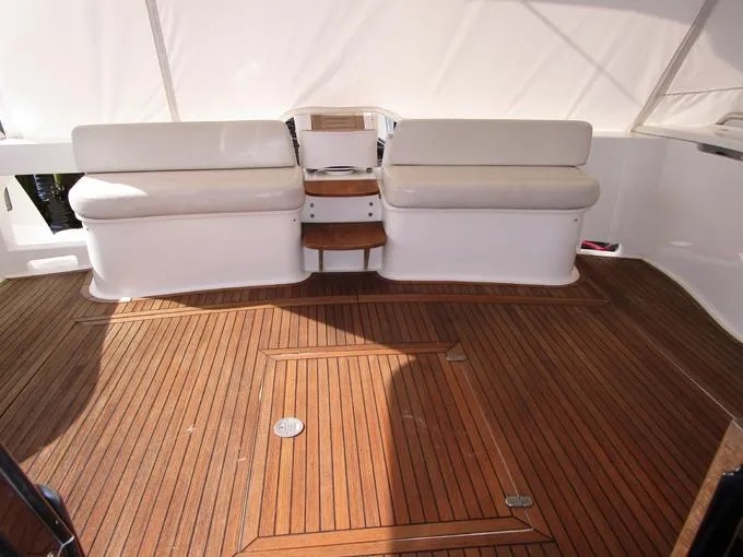 Pretty Lady Yacht Photos Pics Aft Deck