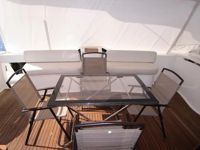 Pretty Lady Yacht Photos Pics Folding Table