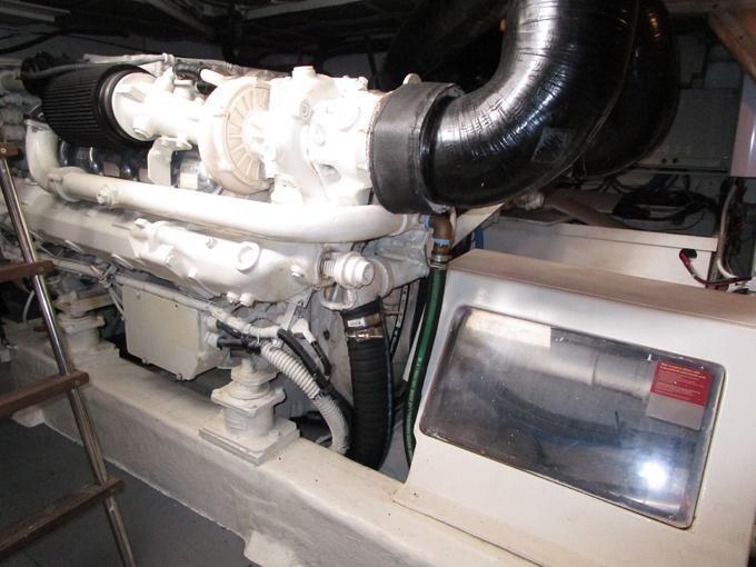 2003 Ferretti Yachts 59 