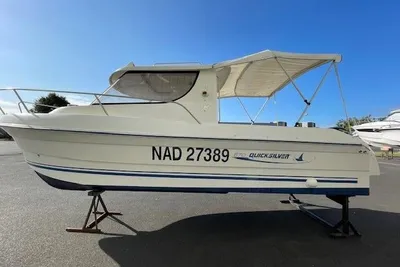 2006 Quicksilver 670 Weekend