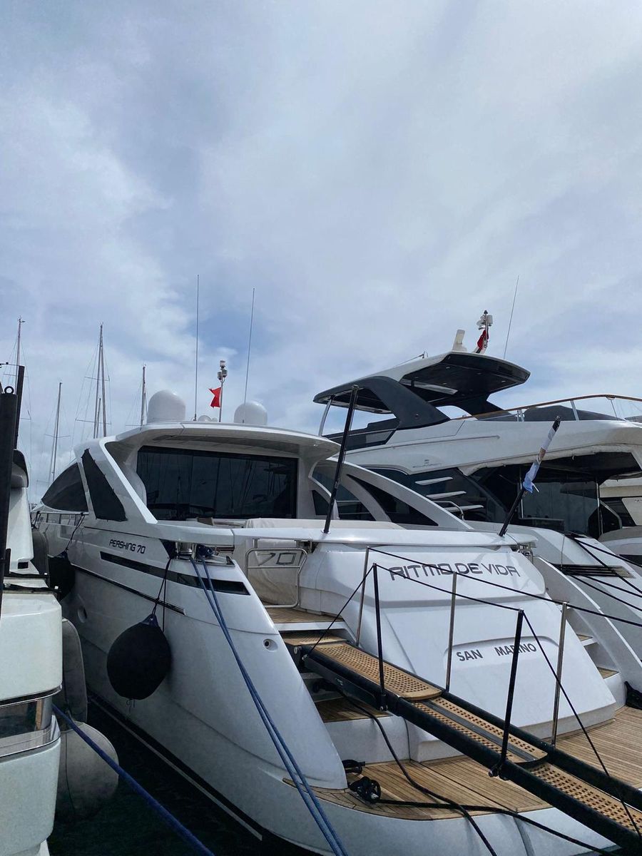2015 Pershing 70 