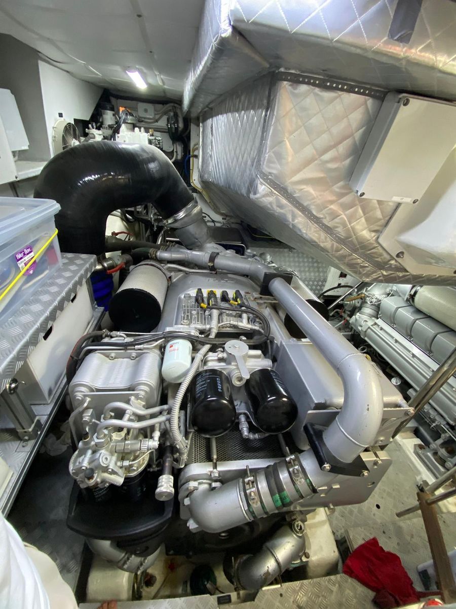 2015 Pershing 70 