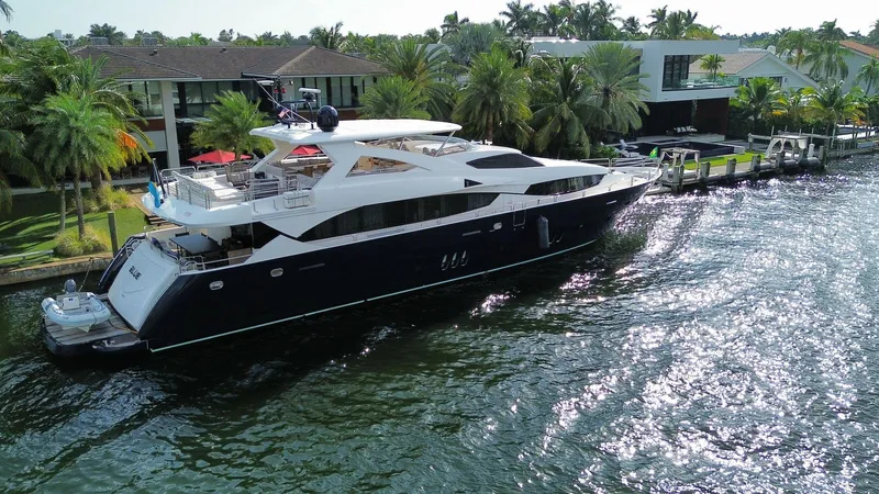 Blue Yacht Photos Pics 