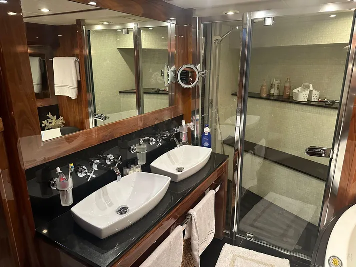 Blue Yacht Photos Pics 