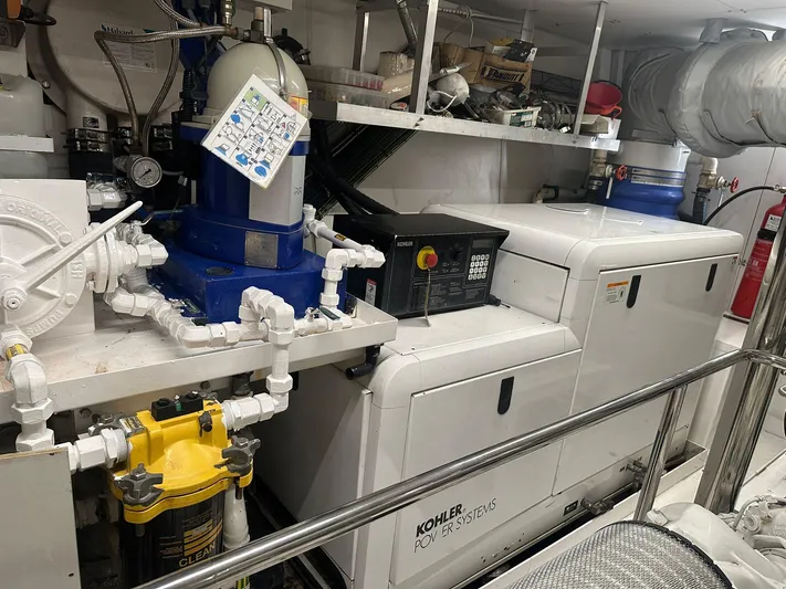 Blue Yacht Photos Pics 