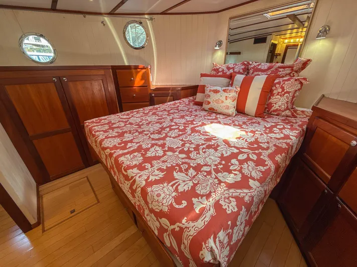 Little Lady Yacht Photos Pics Master