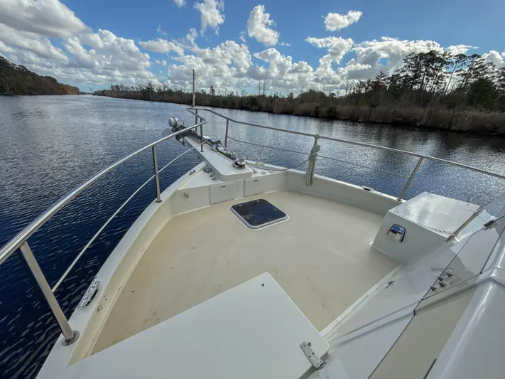 Little Lady Yacht Photos Pics Foredeck Port