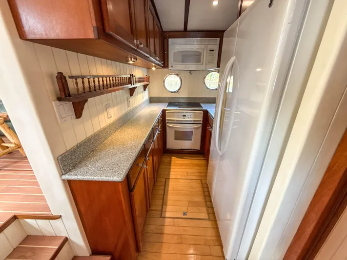 Little Lady Yacht Photos Pics Galley Port