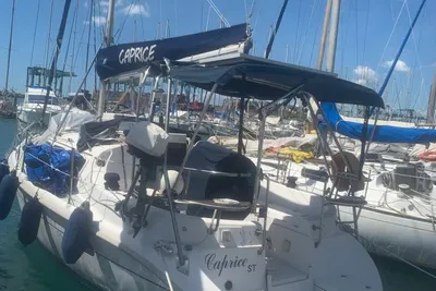 2001 Hunter 320