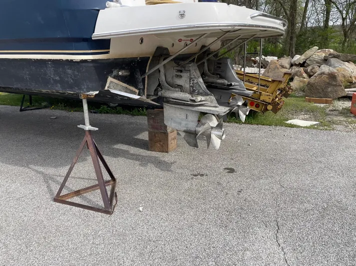 Lovin Life Yacht Photos Pics 