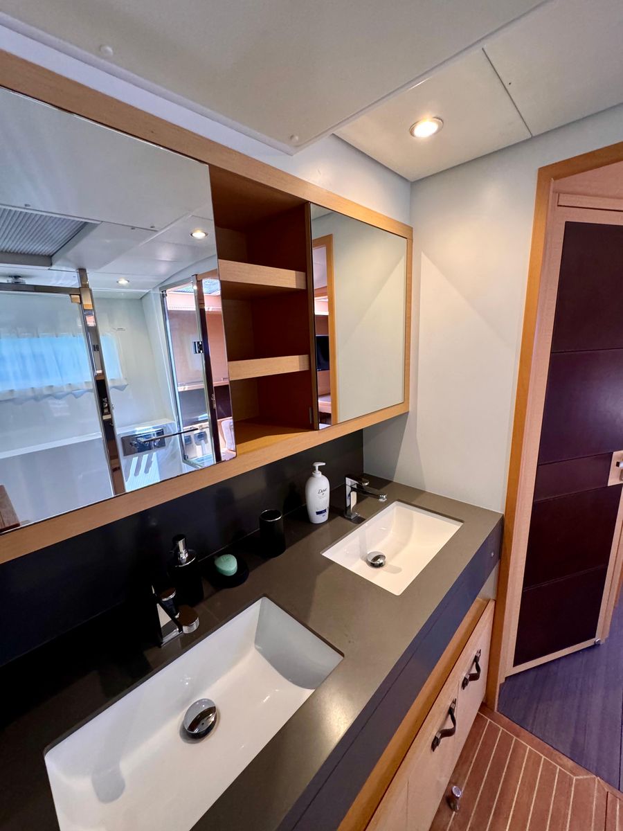 2016 Lagoon 63 