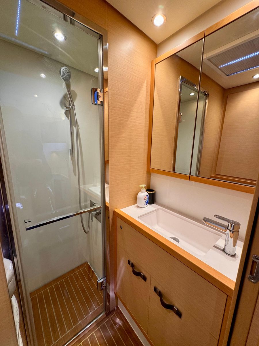 2016 Lagoon 63 