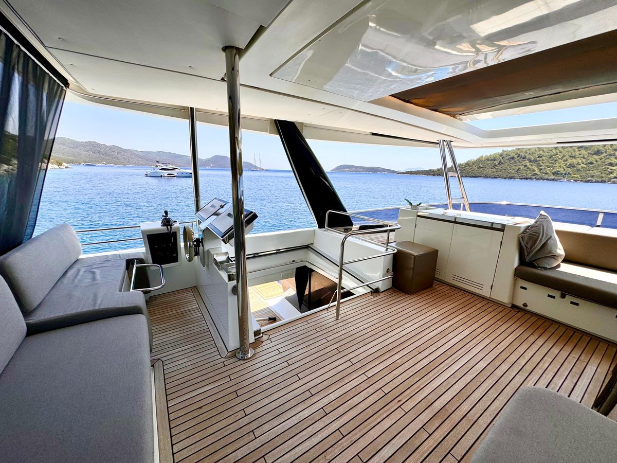 2016 Lagoon 63 