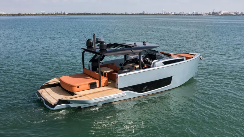 Bella Yacht Photos Pics 