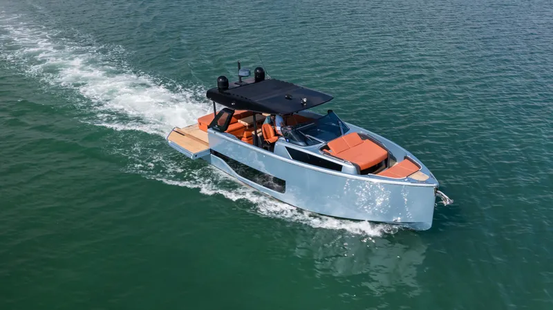 Bella Yacht Photos Pics 