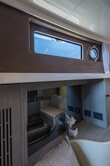 Bella Yacht Photos Pics 