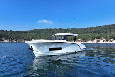 2025 Aiata Wayfinder 38 Suntop