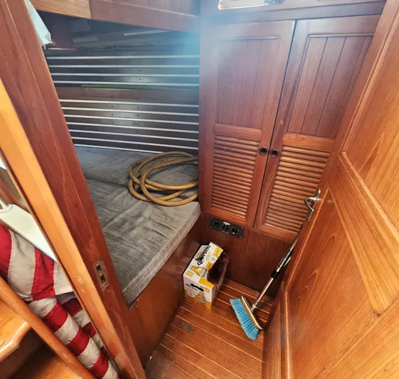 Voyager Yacht Photos Pics 