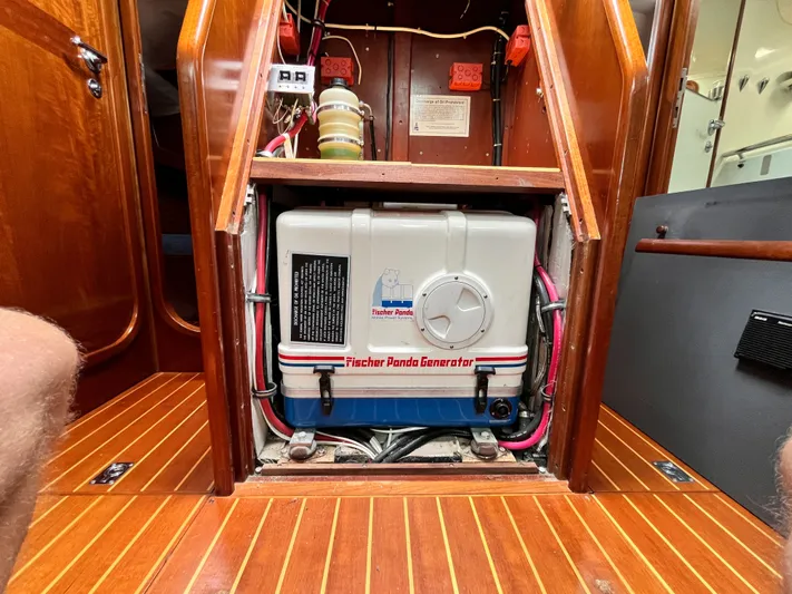 Lali Yacht Photos Pics 